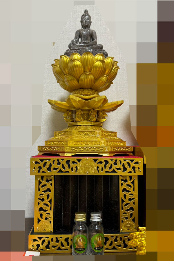 mucha_buddha_statue_pedestal_making_10